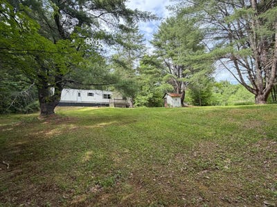 /international/us/895-w-plymouth-road-etna-me-110109133361/