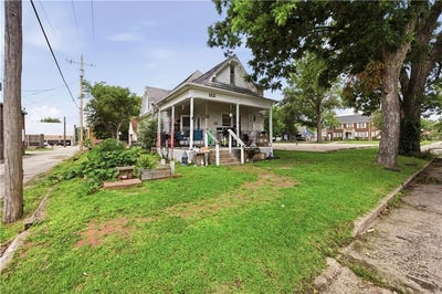 /international/us/113-n-7th-street-neodesha-ks-110108888713/