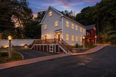 /international/us/83-high-street-ipswich-ma-110109025132/