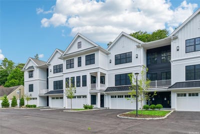 /international/us/133-spring-road-huntington-ny-110098320876/