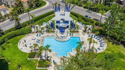 /international/us/307-n-singingwood-street-orange-ca-110100768424/