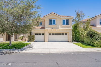 /international/us/15621-harte-lane-moorpark-ca-110108541141/