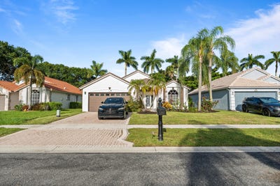 /international/us/1971-oak-berry-circle-wellington-fl-110120467032/
