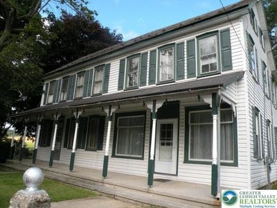 /international/us/9175-haaf-road-upper-macungie-twp-pa-110108437369/