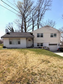 /international/us/7410-dickenson-street-springfield-va-110107160302/