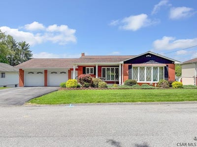 /international/us/325-woodland-street-ebensburg-pa-110108331741/