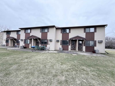 /international/us/2519-fond-du-lac-road-oshkosh-wi-110107156996/