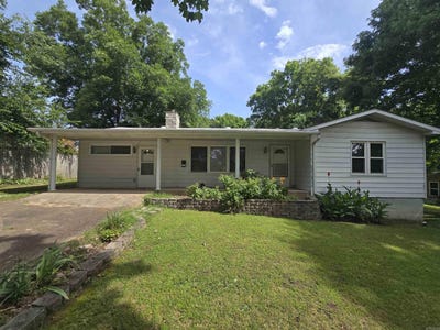 /international/us/605-e-4th-street-mountain-home-ar-110109039853/