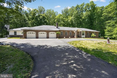 /international/us/15350-christy-lane-waldorf-md-110108497103/