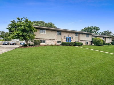 /international/us/1342-s-14th-street-st-charles-il-110108825116/