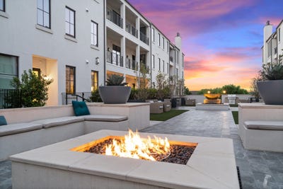 /international/us/5270-town-and-country-boulevard-frisco-tx-110108203767/