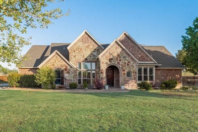 /international/us/18176-langford-lane-talty-tx-110109434627/