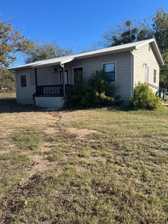 /international/us/1310-n-mesquite-street-n-goldthwaite-tx-110108496588/