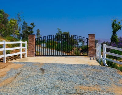 /international/us/0-felspar-street-jurupa-valley-ca-110101990217/