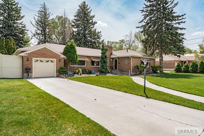 /international/us/1715-calkins-avenue-idaho-falls-id-110108144868/