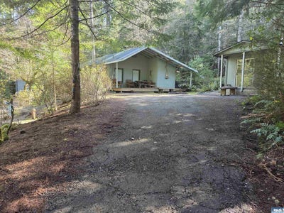 /international/us/10-creek-ct-brinnon-wa-110107653068/