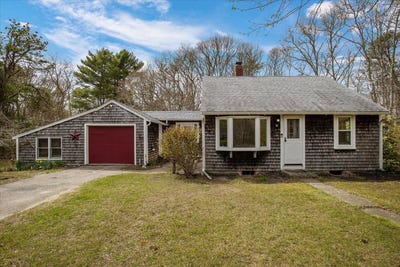 /international/us/61-old-phinneys-lane-barnstable-ma-110107609911/