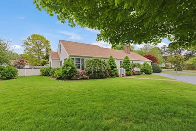 /international/us/8-viking-rock-road-south-yarmouth-ma-110099597023/