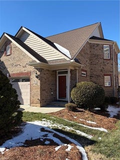 /international/us/903-southlake-court-lexington-nc-110105504516/