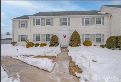 /international/us/217-mayflower-way-monroe-nj-110109435363/