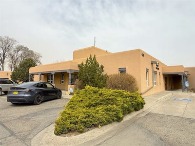 /international/us/630-paseo-del-pueblo-sur-taos-nm-110107262370/