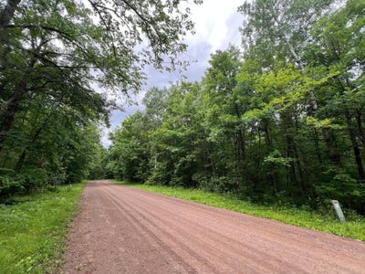 /international/us/wilderness-retreat-lot-5-pine-city-mn-110108975620/