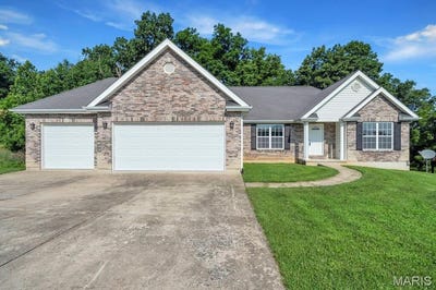/international/us/211-osage-avenue-troy-mo-110100569639/