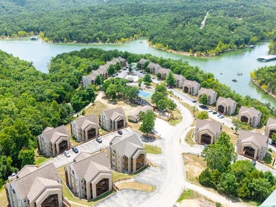 /international/us/37-lantern-bay-lane-branson-mo-110101140269/