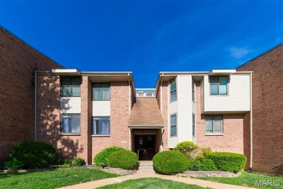 /international/us/5259-cedarstone-court-st-louis-mn-110107845996/
