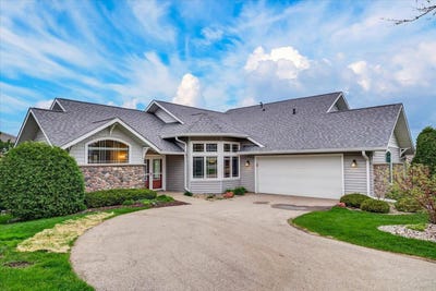 /international/us/1612-dewberry-drive-madison-wi-110107681751/