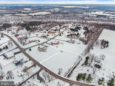 /international/us/13638-creek-view-drive-hagerstown-md-110105326748/