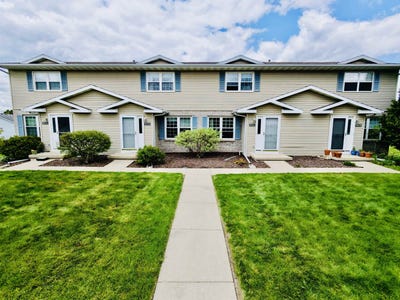 /international/us/913-n-clover-lane-cottage-grove-wi-110108026980/
