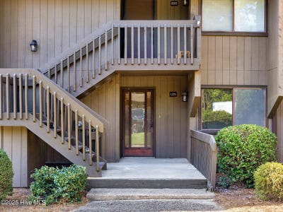 /international/us/10-pine-tree-road-pinehurst-nc-110101066917/