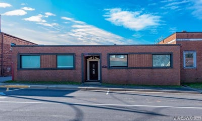 /international/us/109-atlantic-st-south-hill-va-110105109340/