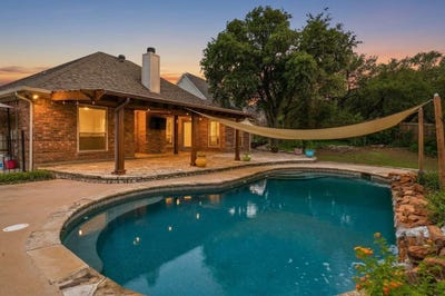 /international/us/126-spanish-oaks-trail-glen-rose-tx-110108259248/