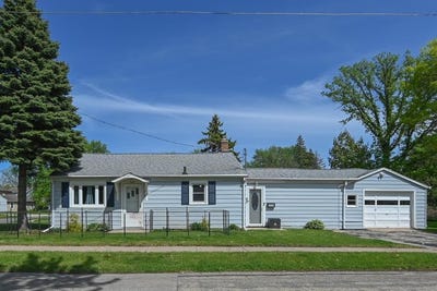 /international/us/2034-minerva-street-oshkosh-wi-110108167399/