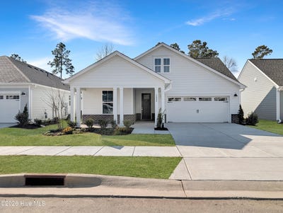 /international/us/2696-silverweed-court-winnabow-nc-110105343779/