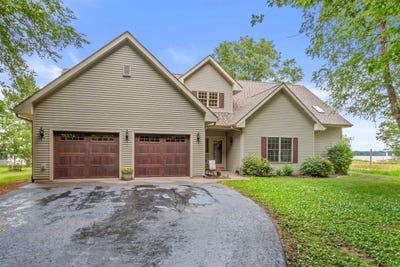 /international/us/w4210-murmuring-pines-drive-necedah-wi-110109115187/