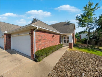 /international/us/904-dixson-street-rogers-ar-110108301046/