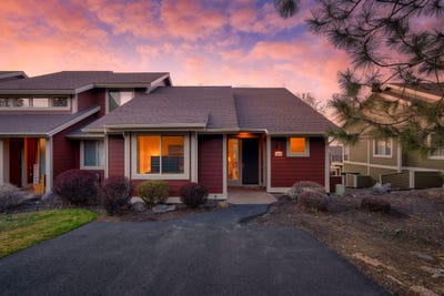 /international/us/10840-village-loop-redmond-or-110098244958/