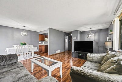 /international/us/9209-dartford-road-woodbury-mn-110107734152/