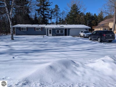 /international/us/5521-melanie-lane-oscoda-mi-110105727444/