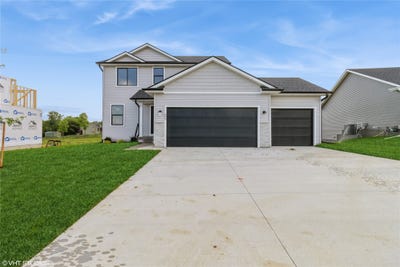 /international/us/305-n-19th-street-indianola-ia-110098936576/