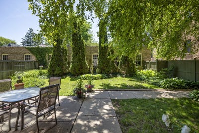 /international/us/1324-central-street-evanston-il-110108723938/