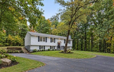 /international/us/234-corn-hill-road-boscawen-nh-110120038405/