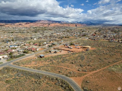 /international/us/2282-resource-blvd-moab-ut-110099959290/
