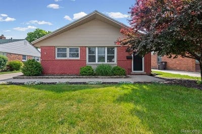 /international/us/18525-hinton-street-riverview-mi-110108772943/