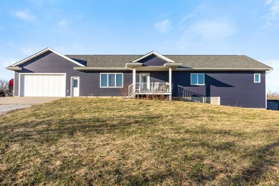 /international/us/2514-highway-25-guthrie-center-ia-110106588322/