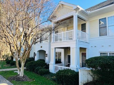 /international/us/1310-durlain-drive-raleigh-nc-110105957068/