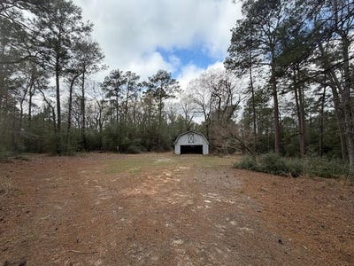 /international/us/black-squirrel-road-e-brookeland-tx-110107160335/